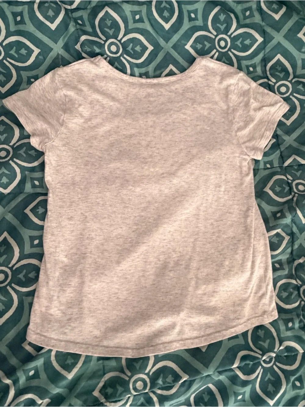 Justice Girls gray short sleeved top.